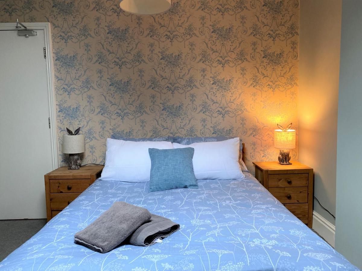 With Park Views Close To Centre * Liverpool